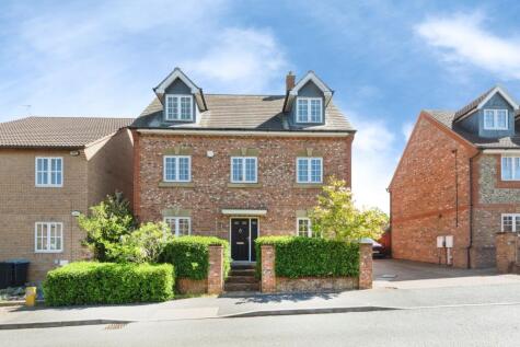 Garwood Crescent, Grange Farm, Milton Keynes, MK8
