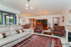 Flat 15, 50, Baberton Avenue, Baberton Park, Juniper Green EH14 5DU