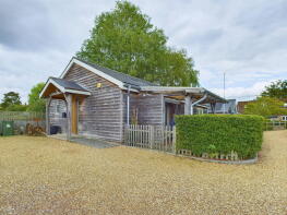 The Barn, Nibletts Yard, Hayes Lane, Horsham RH13 0SA