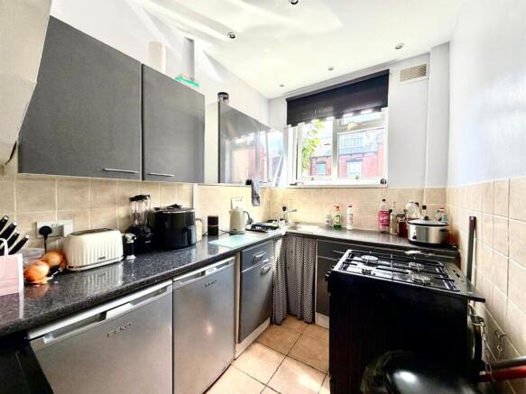 Fitted Kitchen:
