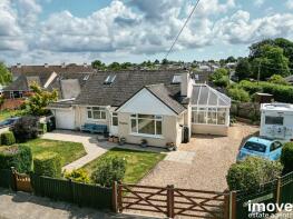 Bloomfield, Woodland Close, Denbury TQ12 6DZ