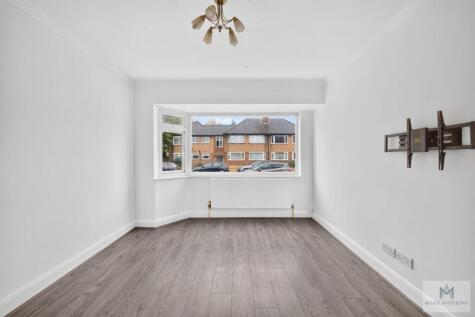 Beresford Gardens, Enfield, EN1