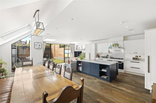 Kitchen/Dining