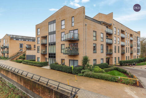The Embankment, Nash Mills Wharf
