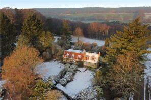 Pinewood, Woodland Lane, Colgate RH13 6HU
