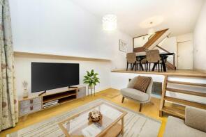 4, Brandon Mews, Barbican, London EC2Y 8BE