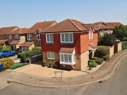 Criccieth Way, Eynesbury, St Neots, PE19