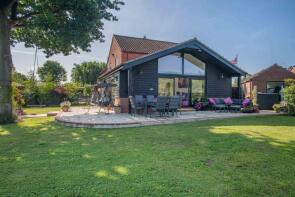 12 Llamedos, Swan Close, Norwich NR9 5NL