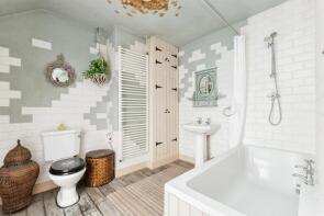 Linwood Cottage, Watton Road, Attleborough NR17 1DY