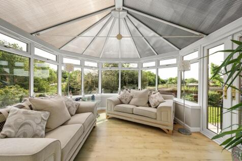 Hunter Grove, Bathgate