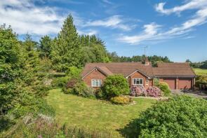 Chelmer, Woodhouse Hill, Uplyme DT7 3SL