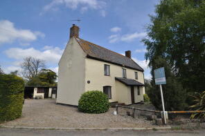 Swan House, Swan Green, Halesworth IP19 0QQ