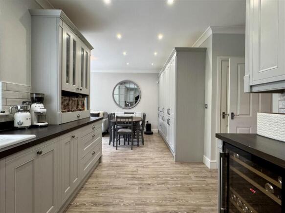 Kitchen Breakfast Room