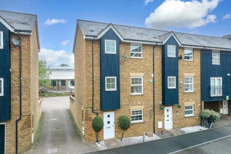 Fourdrinier Way, Apsley, Hemel Hempstead, Hertfordshire, HP3 9RP
