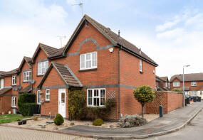 29, Harvester Close, Middleleaze, Swindon SN5 5GJ