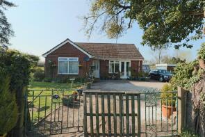 Link Lea, B4211 Corse Lawn, Gloucester GL19 4LZ