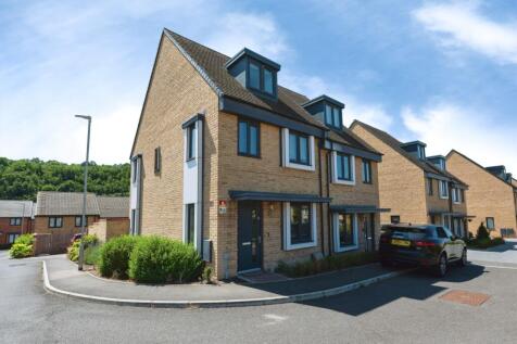 Castle Hill Drive, Ebbsfleet Valley, Swanscombe, Kent, DA10