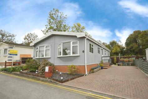 Sunningdale Park, New Tupton, Chesterfield, Derbyshire, S42