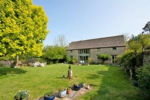 The Fantails, Road From Kings Lane Junction To Crossroads At Kencot, Lechlade GL7 3QX