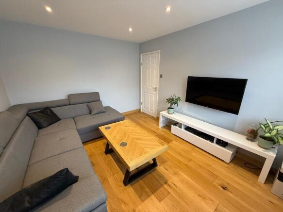 Lounge 4