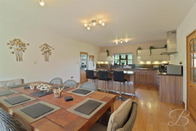 Kitchen/Dining Room