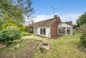 Wynrosa, Pavenham Road, Felmersham MK43 7EX