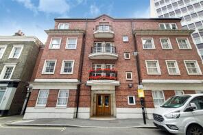 Flat 5, Lytton Court, Barter Street, London WC1A 2AH