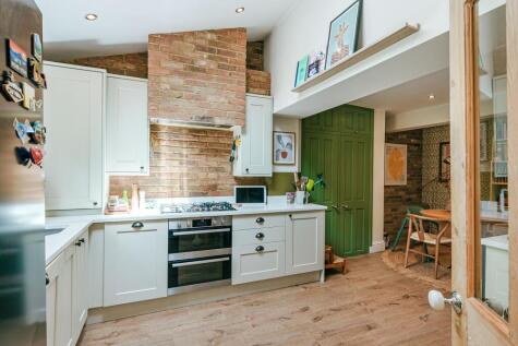 Lower Caldecote, Biggleswade, SG18