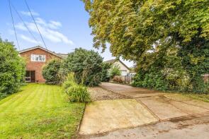 Chestnut House, Bell Road, Rockland St Peter, Attleborough NR17 1UL