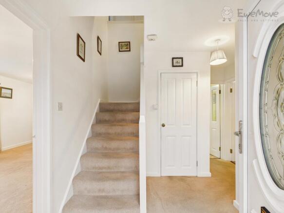 EWEMOVE TIVERTON - HALLWAY