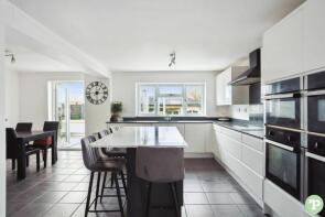 40, Elm Drive, Garsington, Oxford OX44 9AQ