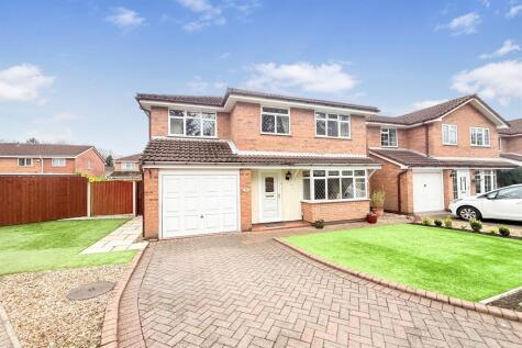 Carmarthen Close, Callands, WA5 9UT