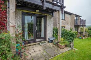Flat 3, Eaveslea, New Road, Carnforth LA6 2AB