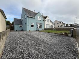 49, Knowling Mead, Tenby SA70 8EB
