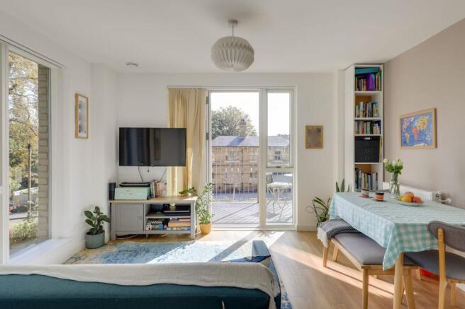 Open Plan Lounge & Kitchen