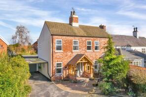Farmers Arms Cottage, Main Road, Nottingham NG12 5NB