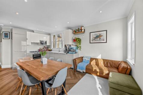 Cowley Road,
Mortlake, SW14