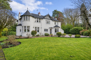 Turnberry, Roddinghead Road, Giffnock, Newton Mearns G46 6TJ