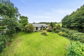 Hole Corner, Lower Road, Mount, Bodmin PL30 4EY