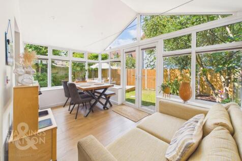 Greenland Avenue, Wymondham