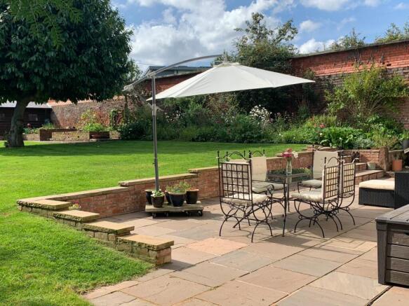 Terrace & Garden