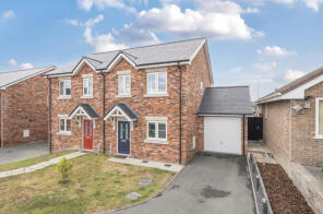 2, St Michaels Drive, Kerry, Newtown SY16 4FD