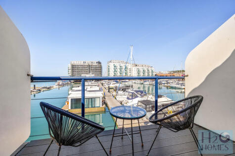 Western Concourse, Brighton Marina Village, Brighton