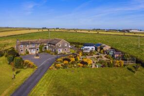 Potter House Farm, Birds Nest Lane, Upper Maythorne, Huddersfield HD8 8YF