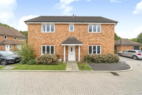 Bourne Close, West End, Woking, Surrey, GU24