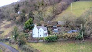 Cefn View, Cwmalis Road, Froncysyllte, Llangollen LL20 7RR