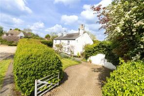 Half Moon Cottage, The Green, Luton LU2 9QL