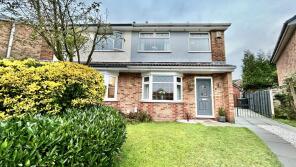 4, Cherrywood, Oldham OL9 9TX