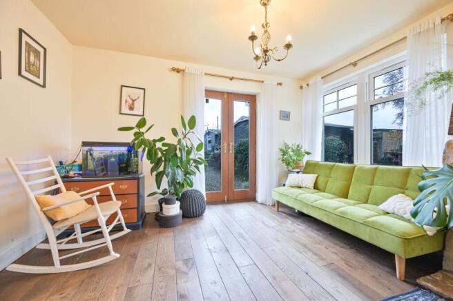 Bedroom/Sitting