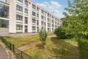 Flat 19, Salcombe House, Dartmouth Road, London SE23 3YF